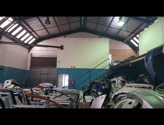 250M² FACTORY FOR SALE IN SACKS CIRCLE INDUSTRIAL